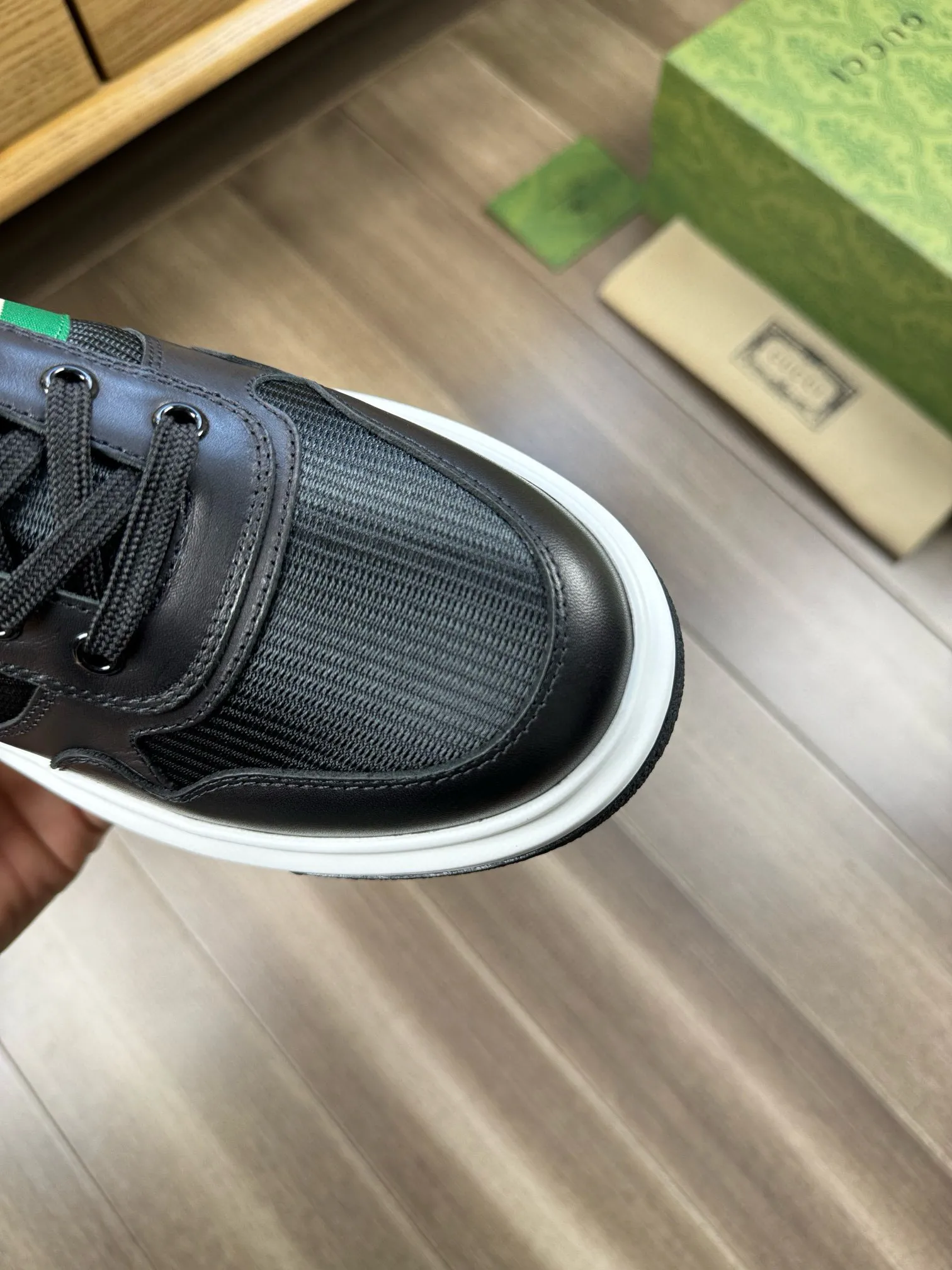 [Gucci] Gucci men's shoes 💰820💰 - High-end quality original order - Upper: 🔝Imported Nappa calfskin·Brand high mercerized cloth·Brand webbing -Inner: water-dyed cowhide, -Outsole: ultra-light T men's shoes💰U foam. Rubber; two-color molded outsole -Ultra-high quality control·Fine workmanship: highlighted (high-end·luxury·grade) -Size: 38-44 (45, can be customized)